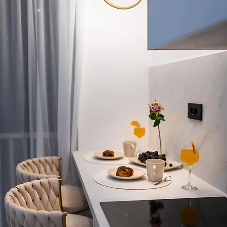 Amaro Luxury & With Balcony Zára