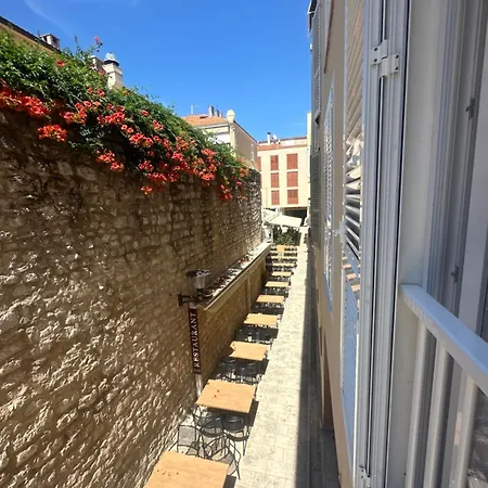 Amaro Luxury & With Balcony * Zára