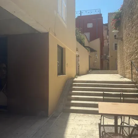 Amaro Luxury & With Balcony Zára