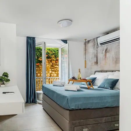 Amaro Luxury & With Balcony Zadar