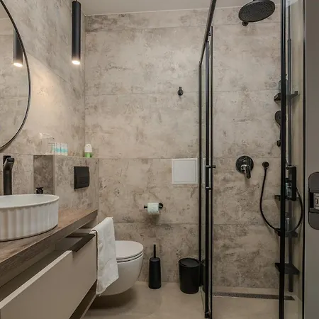 Amaro Luxury & With Balcony Apartman