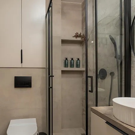 Amaro Luxury & With Balcony Apartment