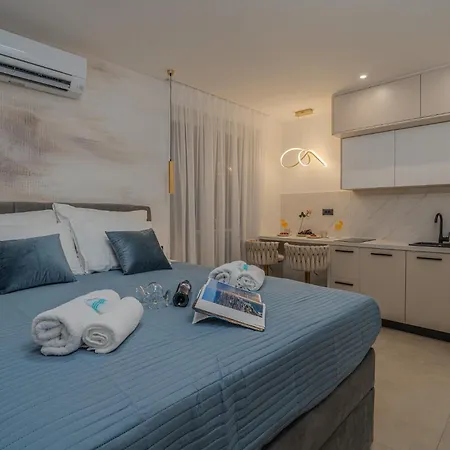 Amaro Luxury & With Balcony * زادار