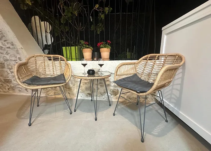 شقة Amaro Luxury & With Balcony زادار