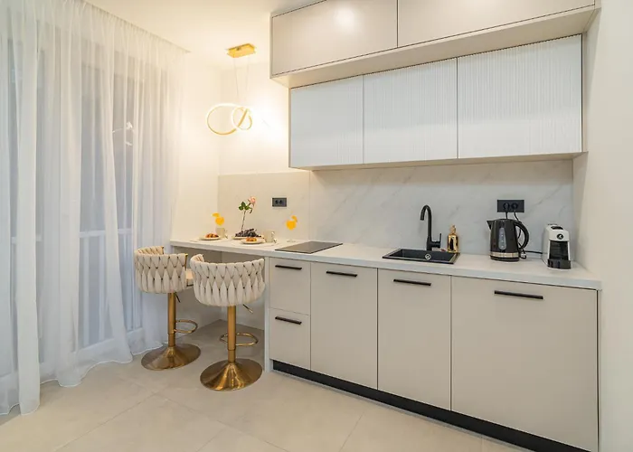 Amaro Luxury & With Balcony Задар